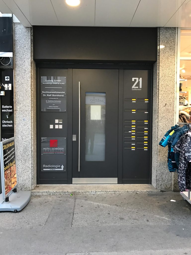 Noblesse-Haustüre-Ladenlokal-Würzburg
